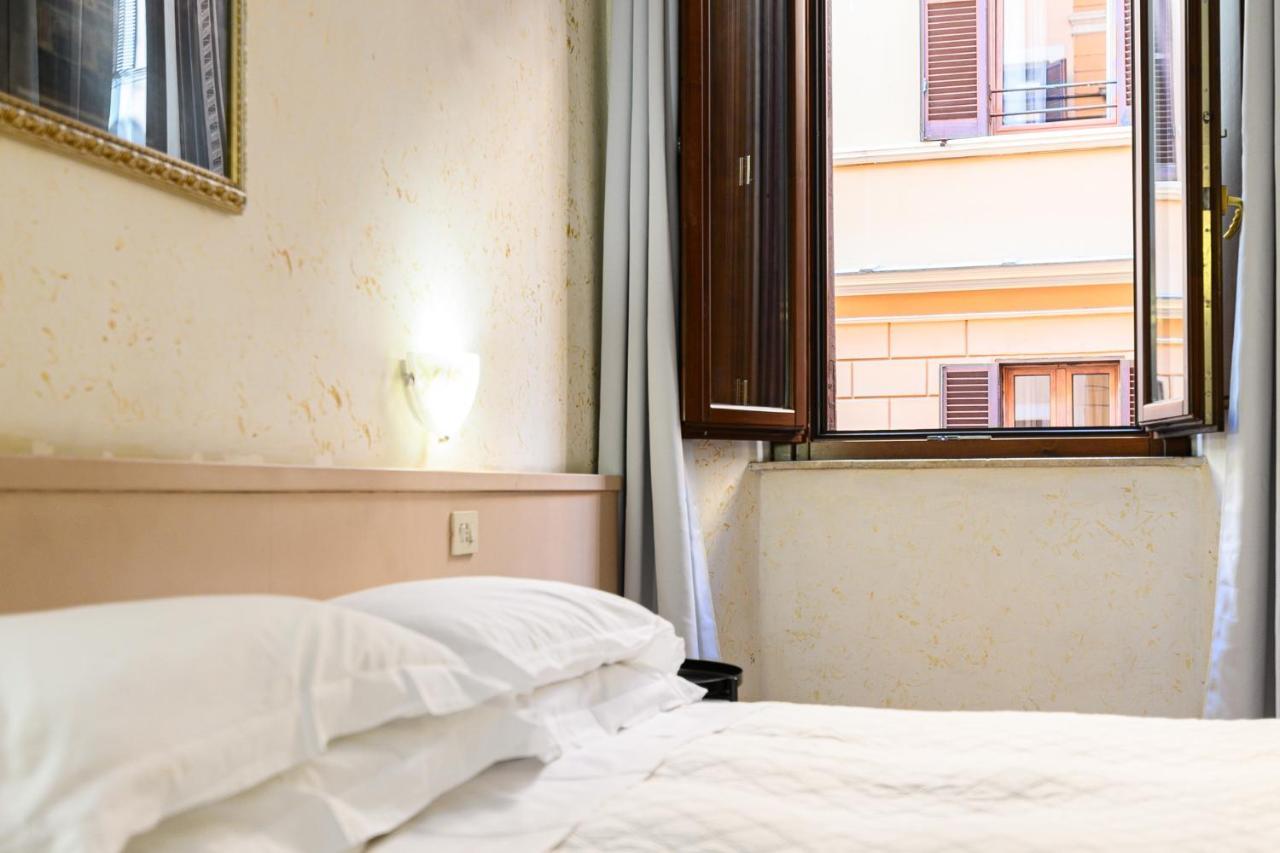Hotel Julia Rome Bagian luar foto