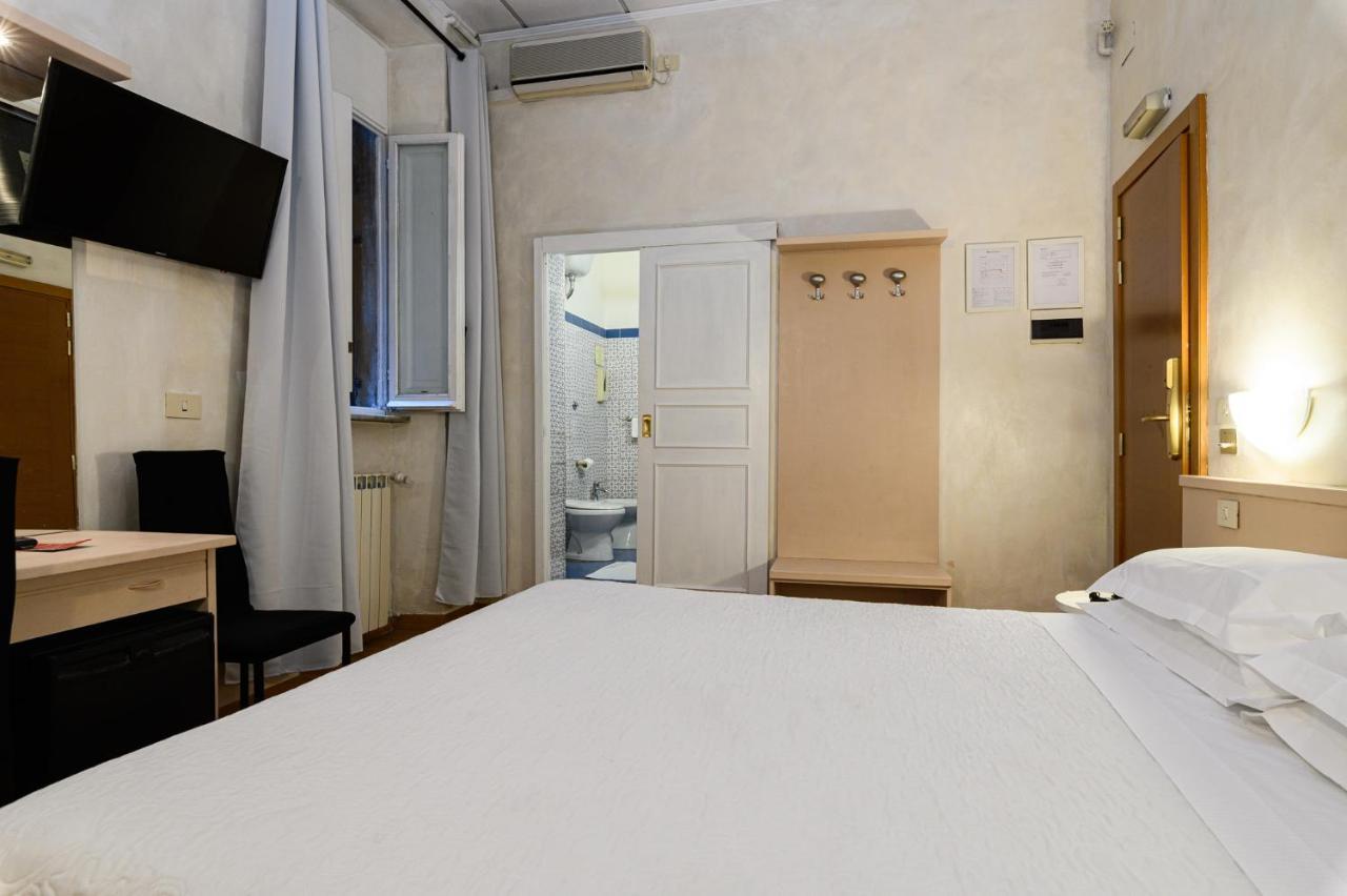 Hotel Julia Rome Bagian luar foto