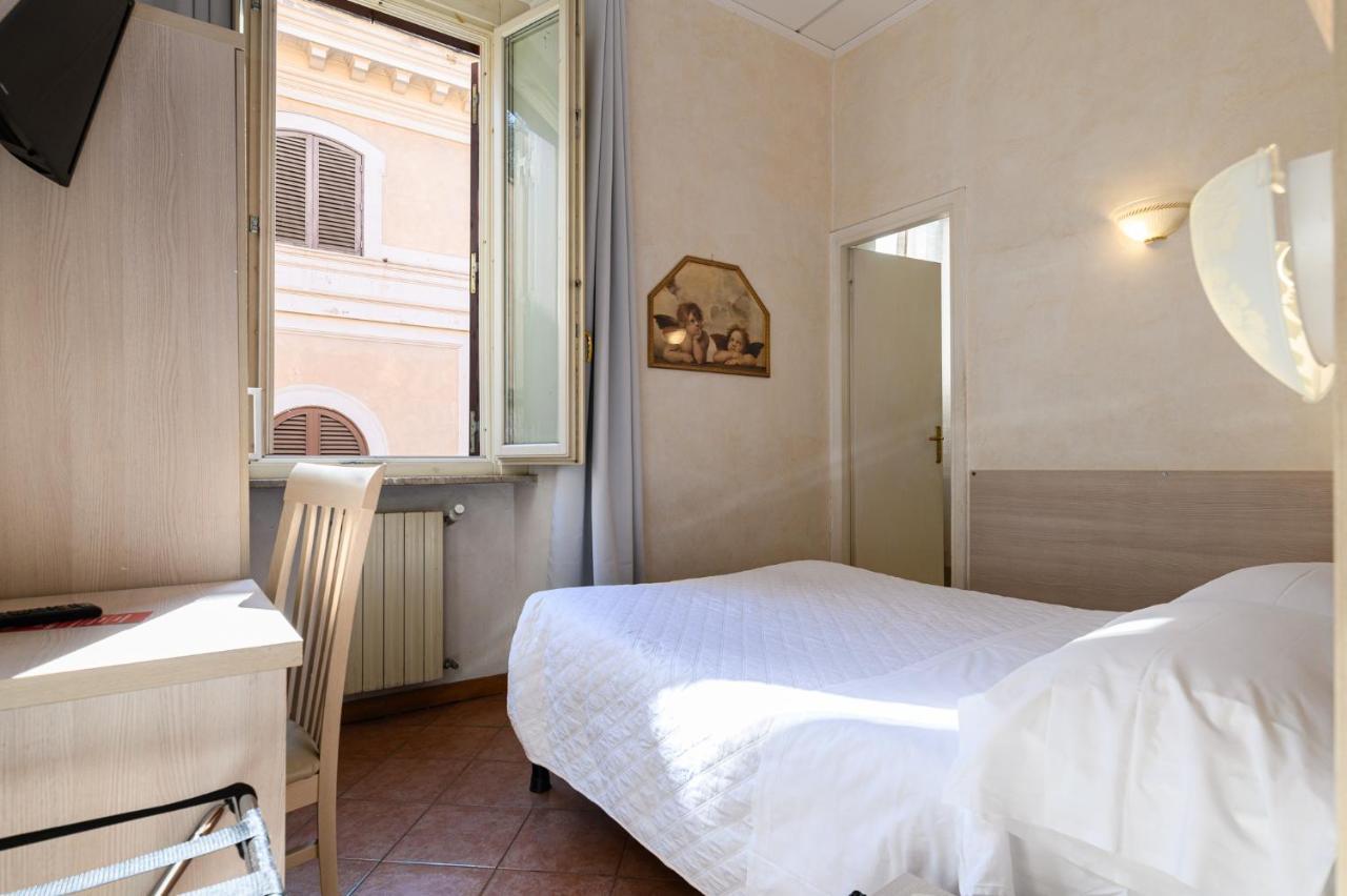Hotel Julia Rome Bagian luar foto