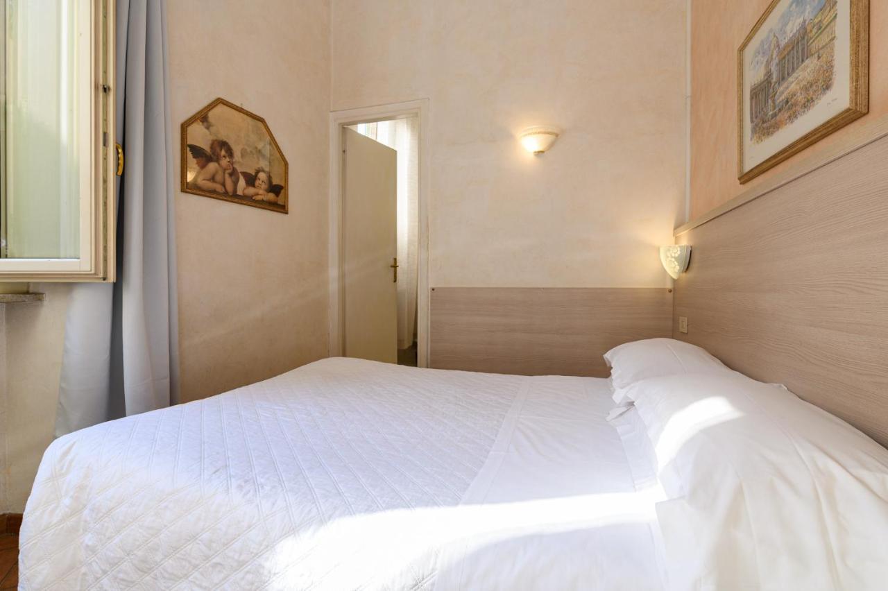 Hotel Julia Rome Bagian luar foto