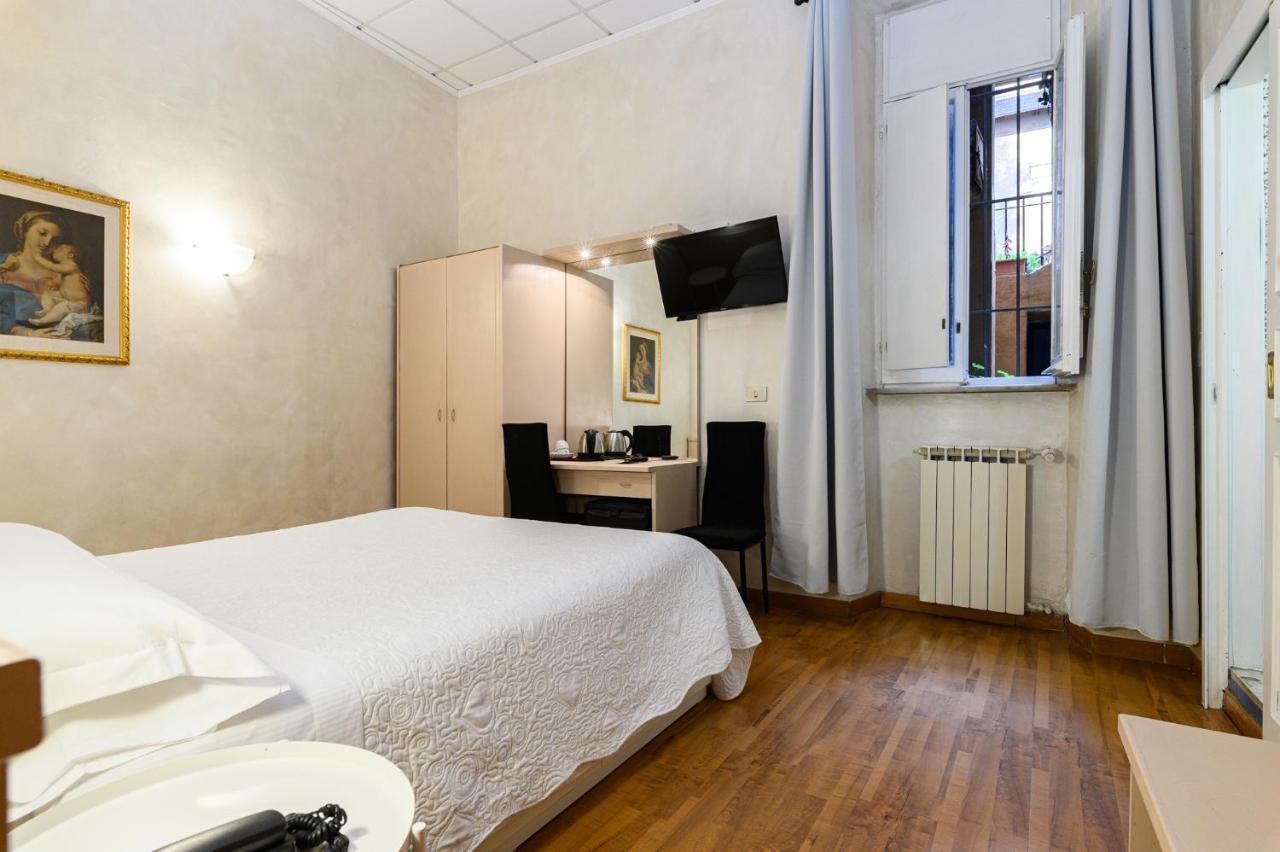Hotel Julia Rome Bagian luar foto