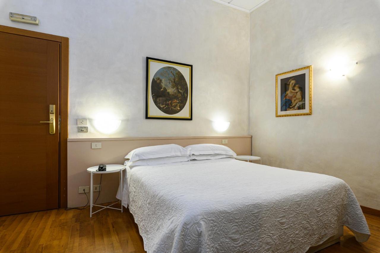 Hotel Julia Rome Bagian luar foto