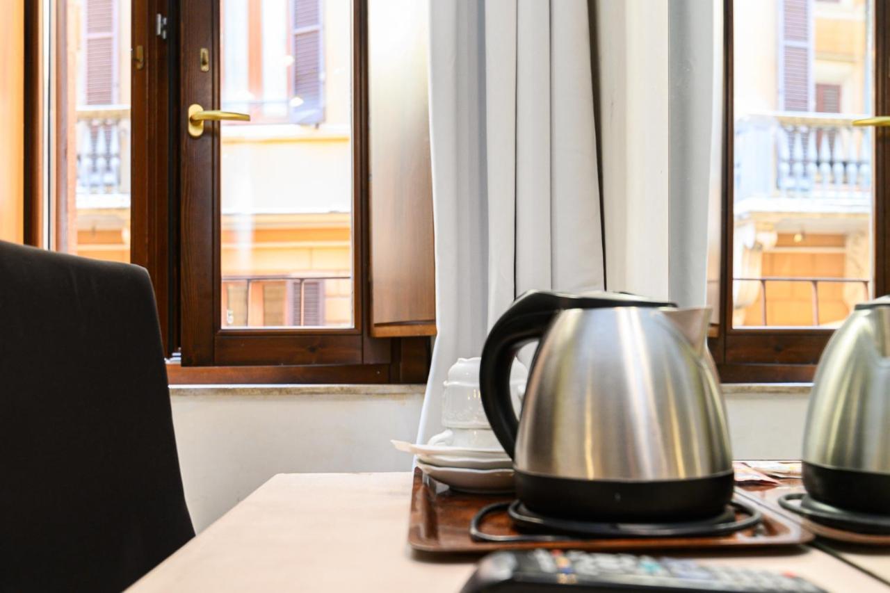 Hotel Julia Rome Bagian luar foto