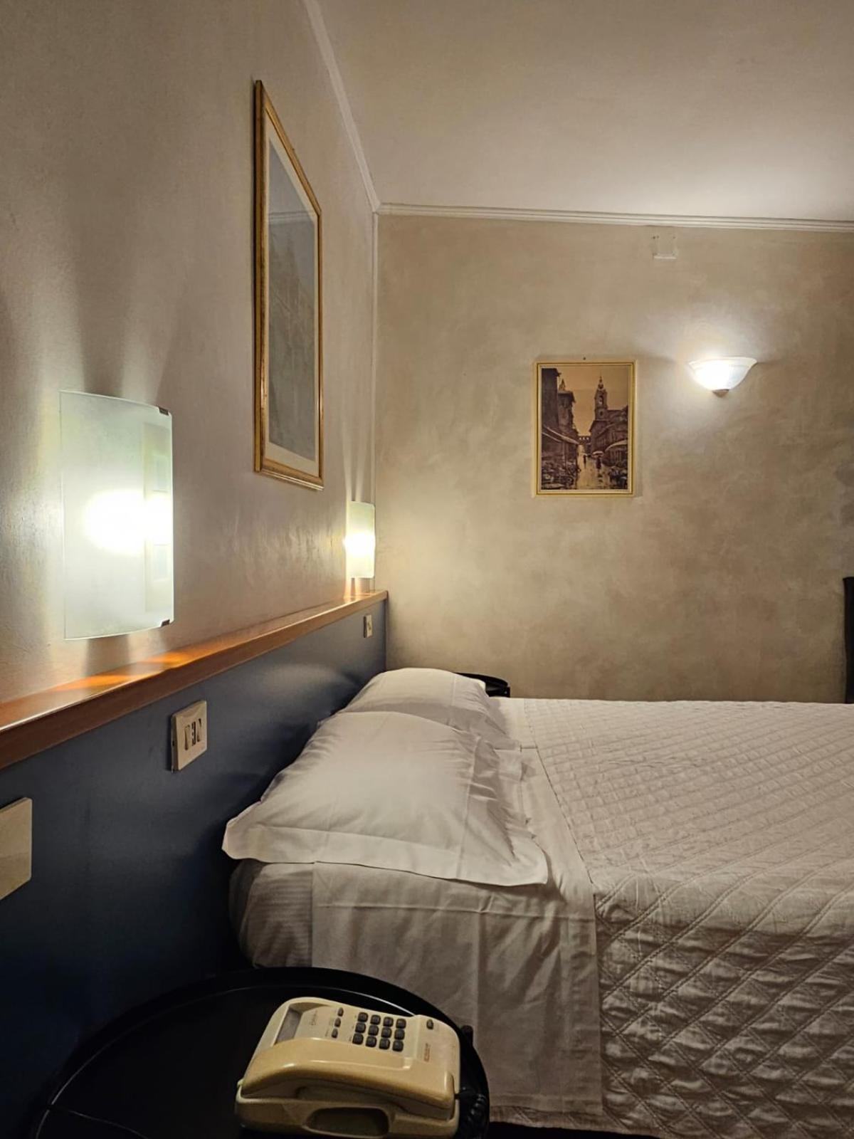Hotel Julia Rome Bagian luar foto