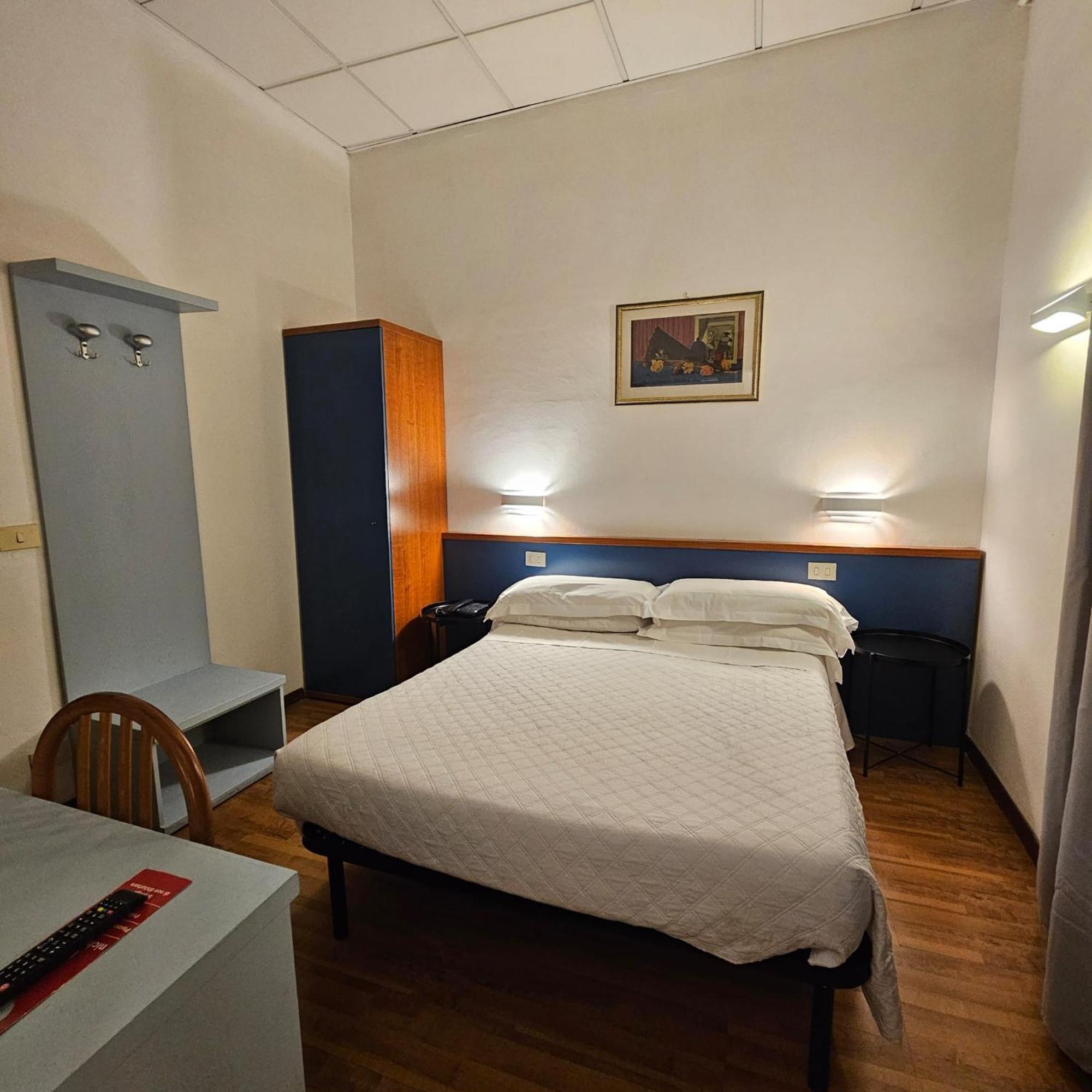 Hotel Julia Rome Bagian luar foto