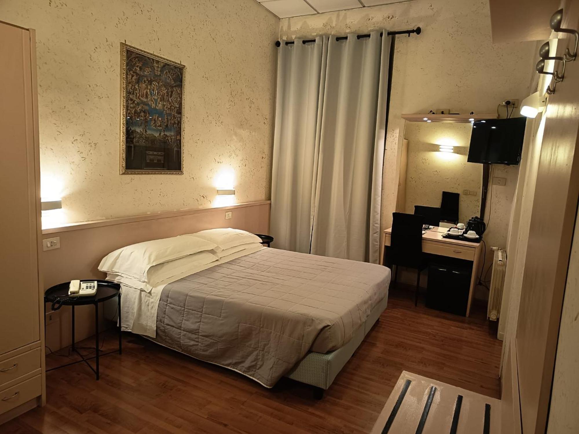 Hotel Julia Rome Bagian luar foto