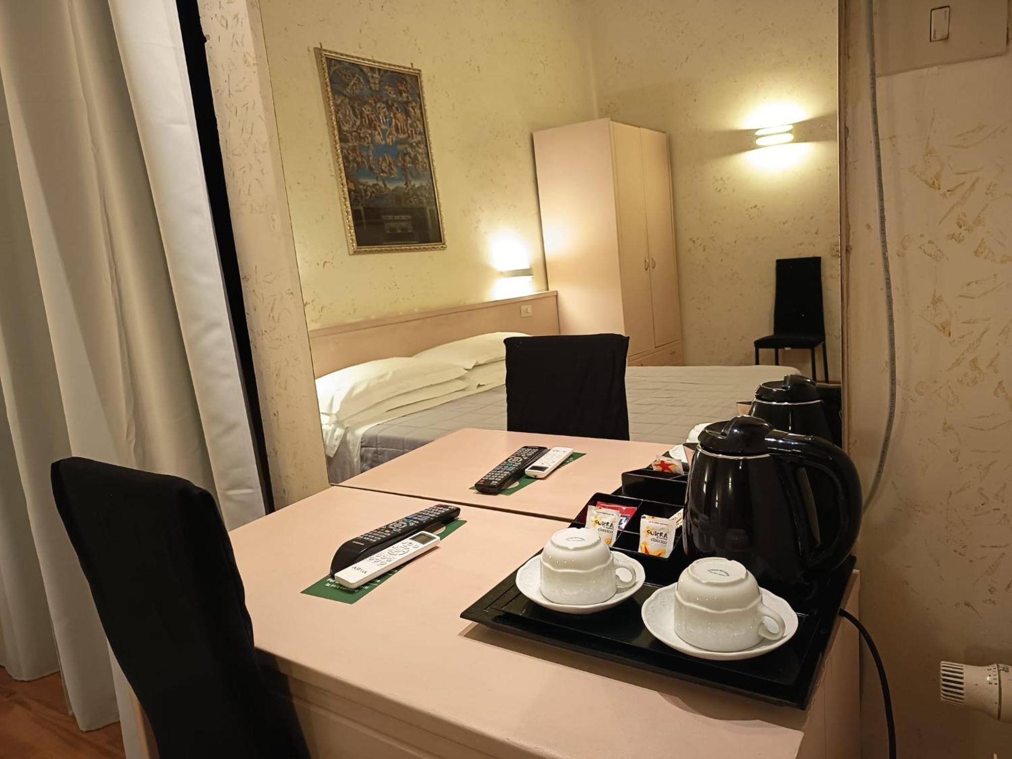 Hotel Julia Rome Bagian luar foto